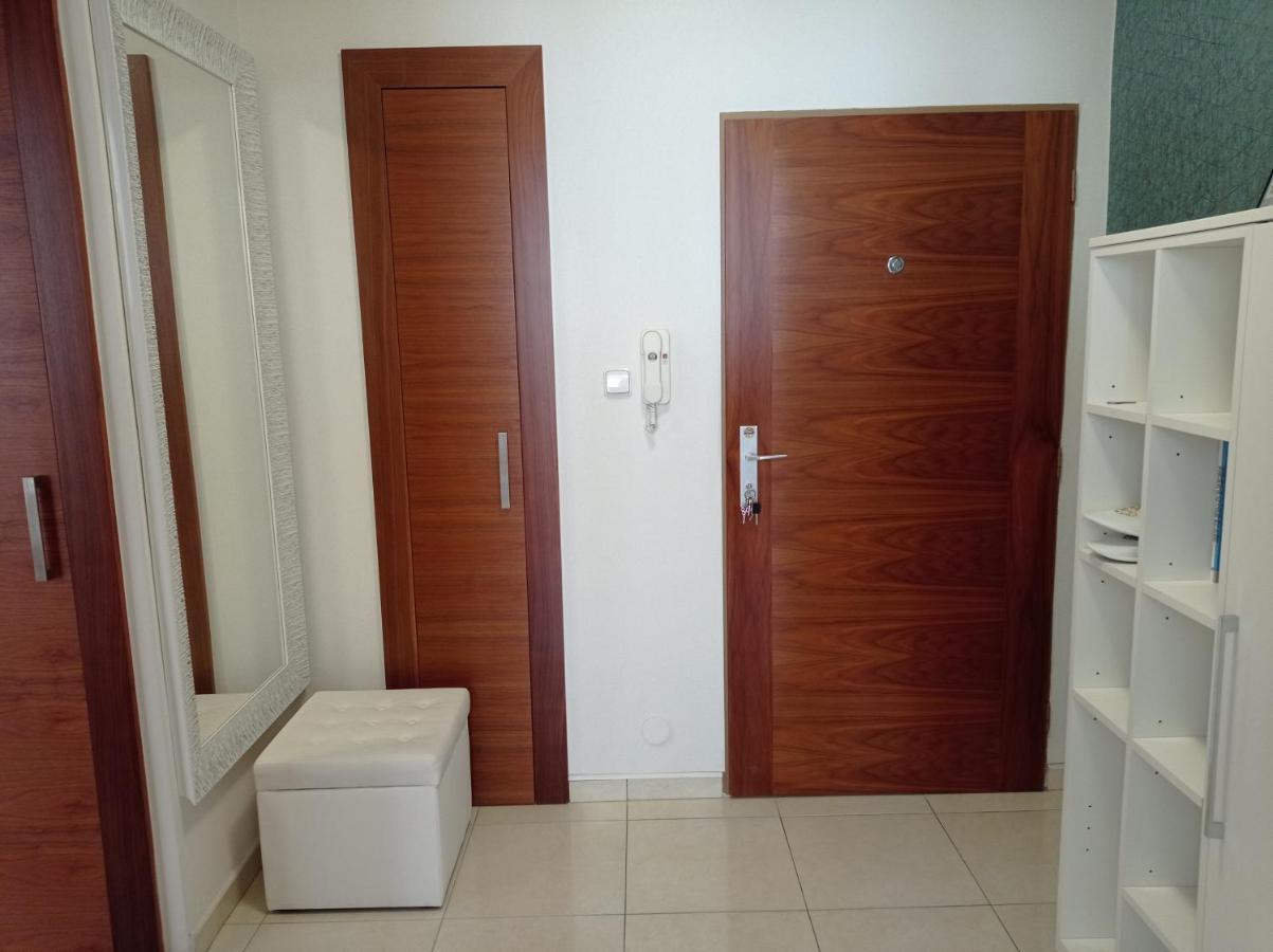 Apartamento Amazing Flat In Old Town With Large Balcony Bratislava Exterior foto