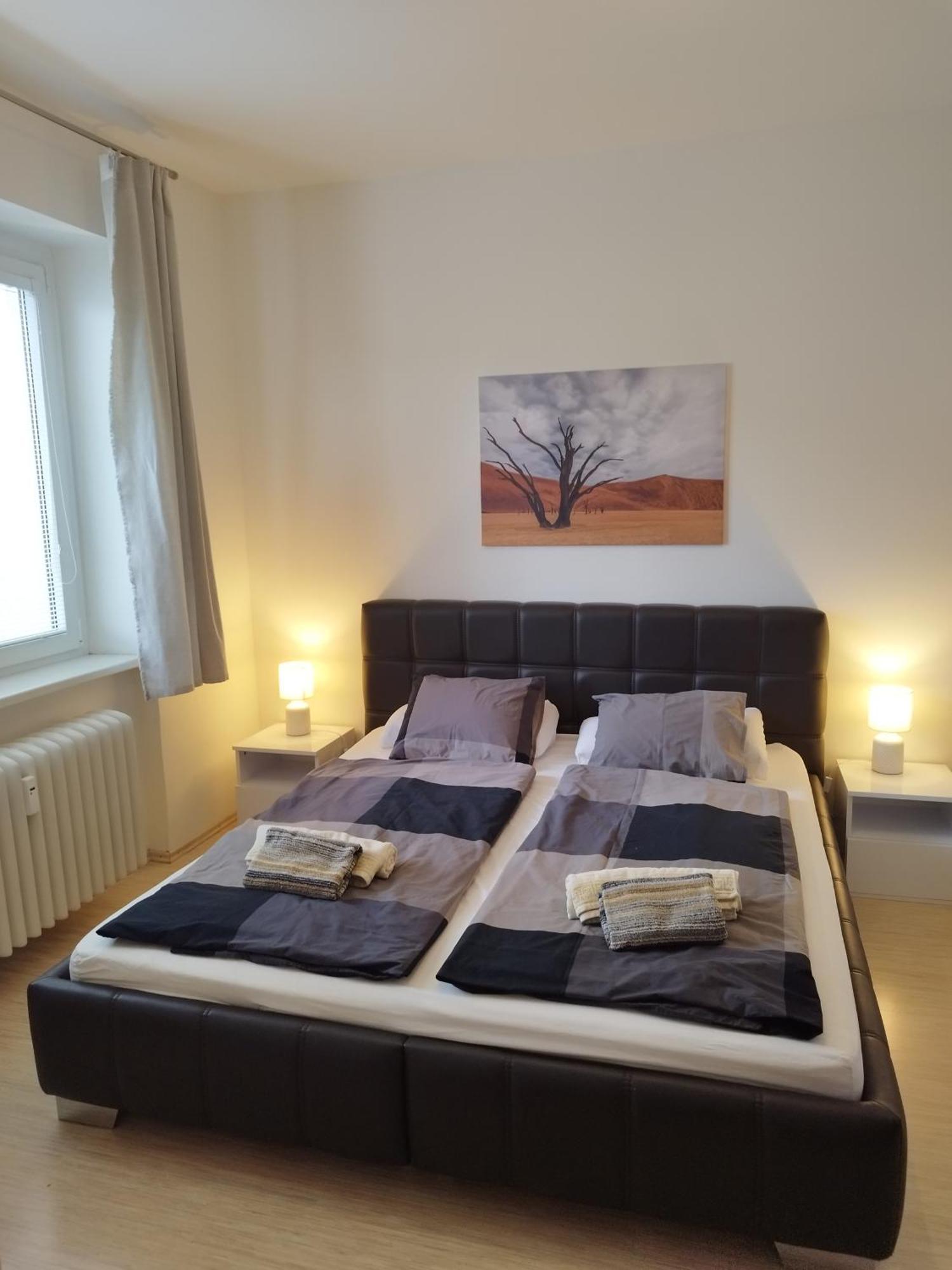 Apartamento Amazing Flat In Old Town With Large Balcony Bratislava Exterior foto