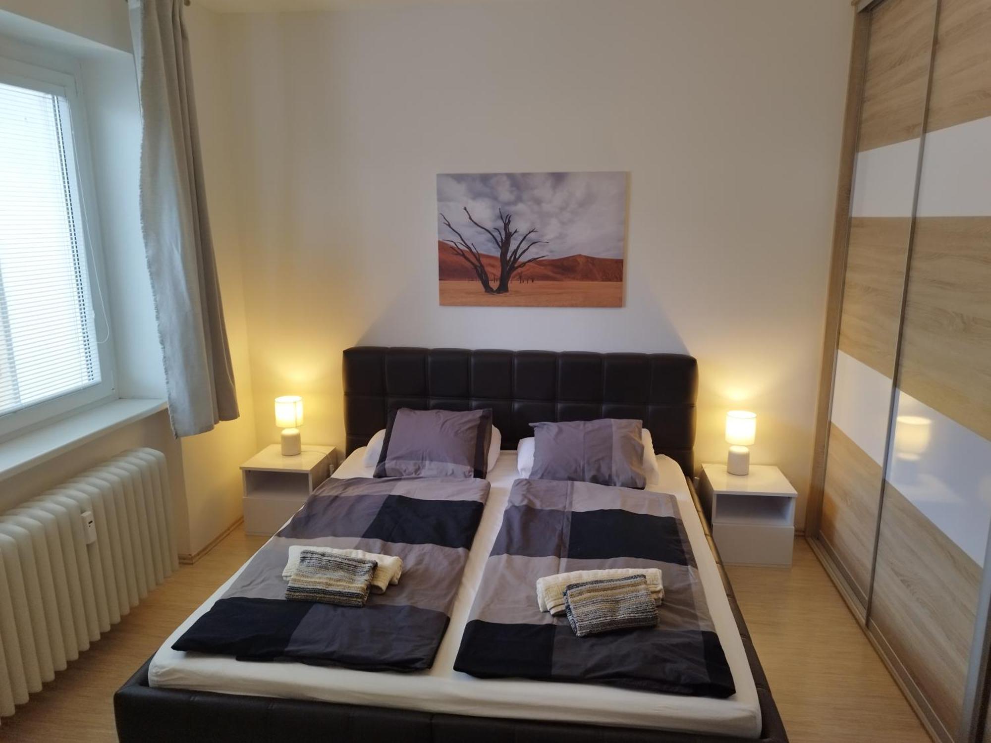 Apartamento Amazing Flat In Old Town With Large Balcony Bratislava Exterior foto